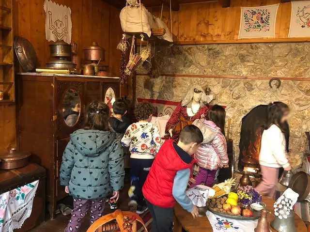 Εκπαιδευτική επίσκεψη σε λαογραφικό μουσείο